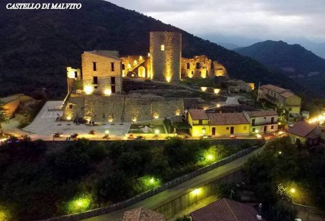 Castelo Medieval de Malvito e a Torre normanda - Malvito | Secret World Trip Planner