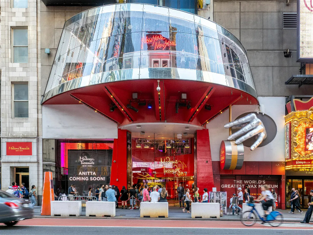 The World's Greatest Wax Museum - Madame Tussauds - New York | Secret World Trip Planner