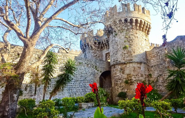 Rhodes Old Town: Where Every Stone Tells a Story — Rodos