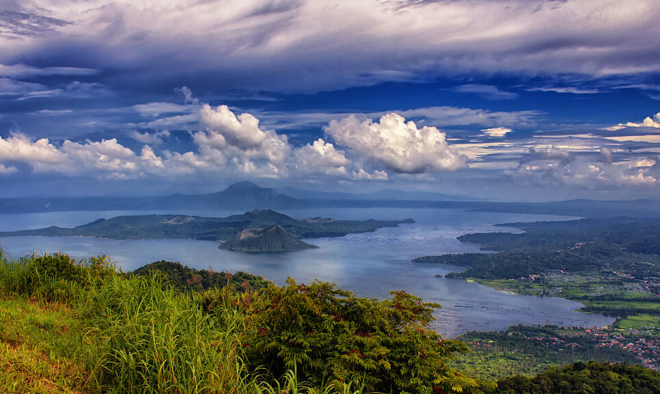 タガイタイとタール湖の素晴らしい景色 — Tagaytay