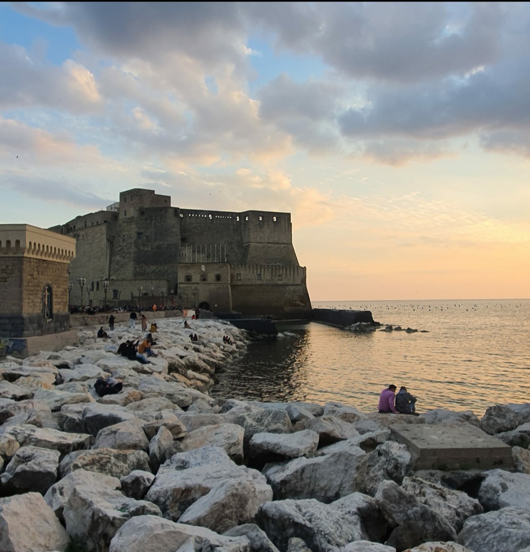 Nápoles: Castillo dell'Ovo y su leyenda - Mundo Secreto - Napoli | Secret World Trip Planner