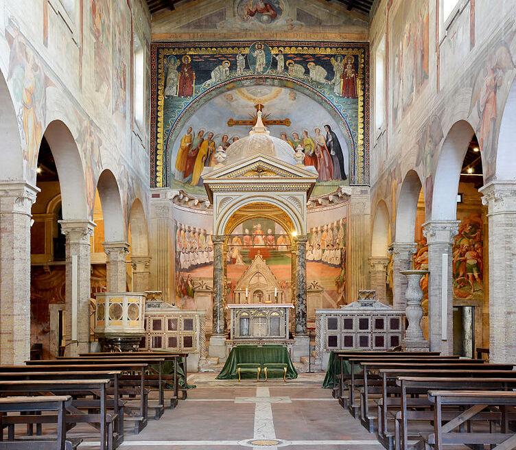 Die Basilika der Heiligen Nereus und Achilles - Roma | Secret World Trip Planner