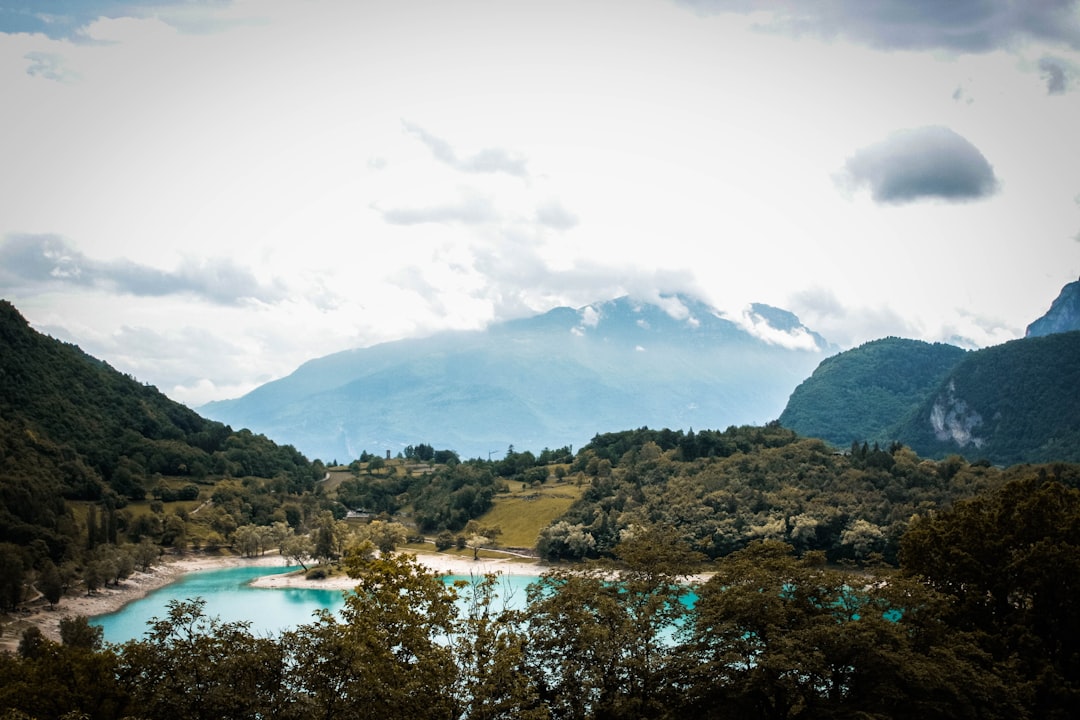 Un piccolo gioiello naturalistico: lago di Tenno - Lago di Tenno | Secret World Trip Planner