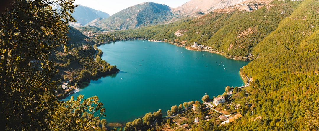 Der Scanno-See und das wilde Sagittarius-Tal - Lago di Scanno | Secret World Trip Planner