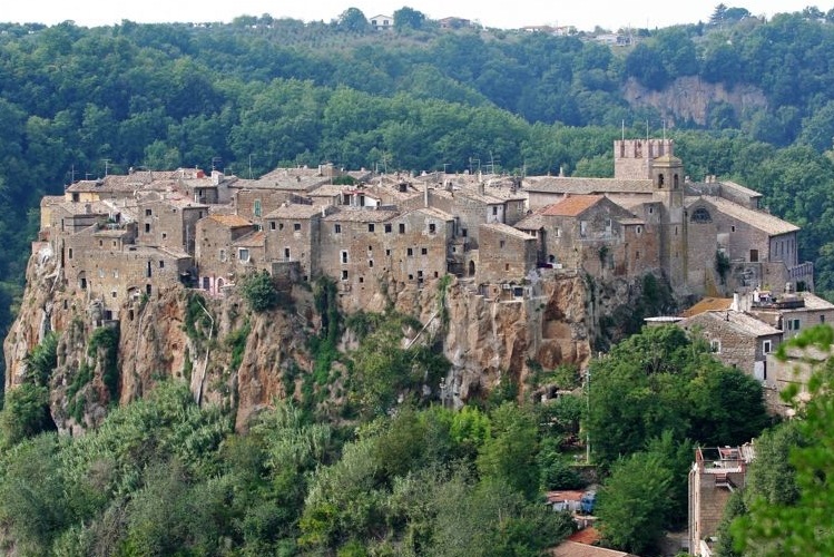 Il borgo di Calcata - Calcata Vecchia | Secret World Trip Planner