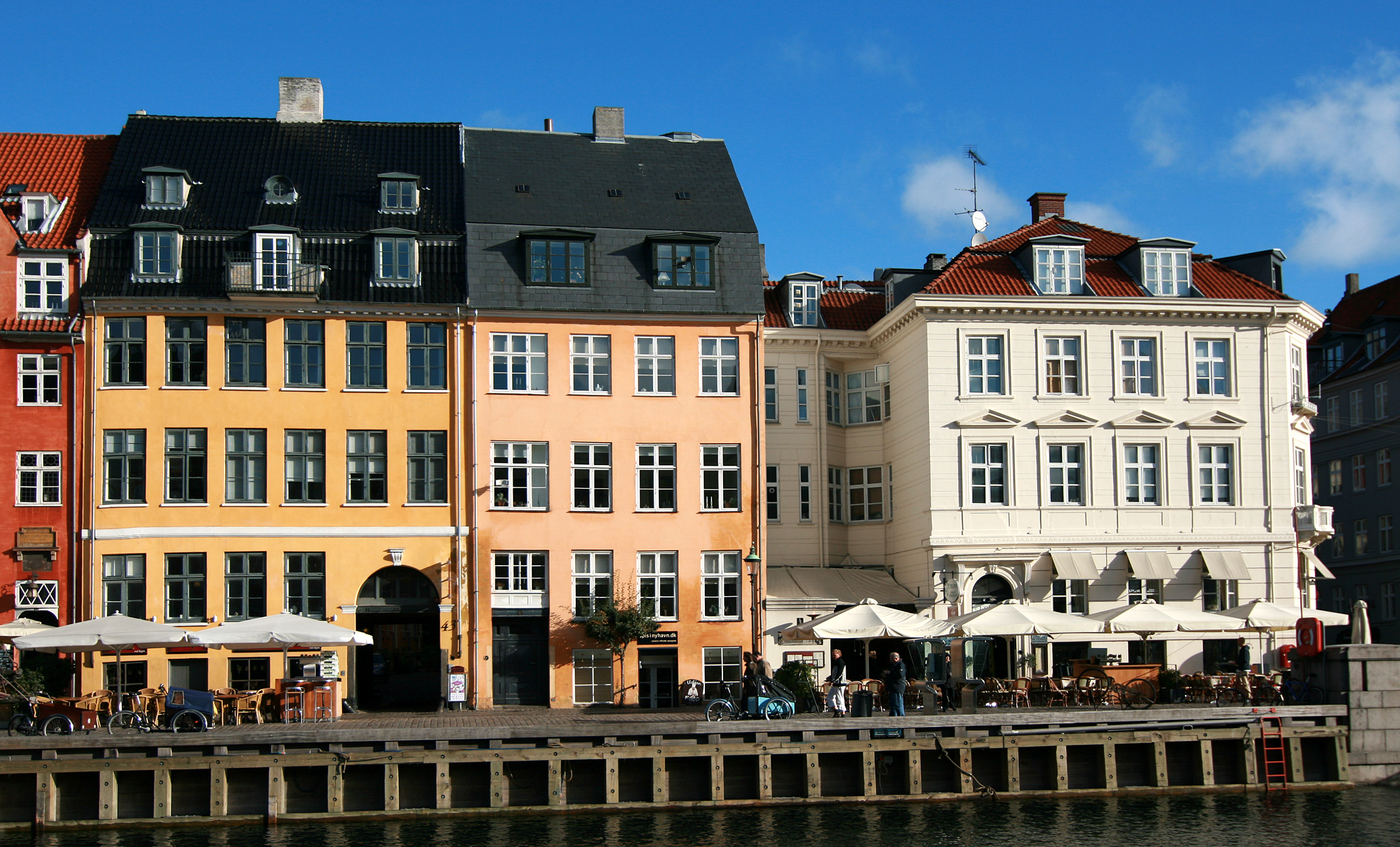 니하번 코펜하겐 그림 같은 항구 - Nyhavn | Secret World Trip Planner