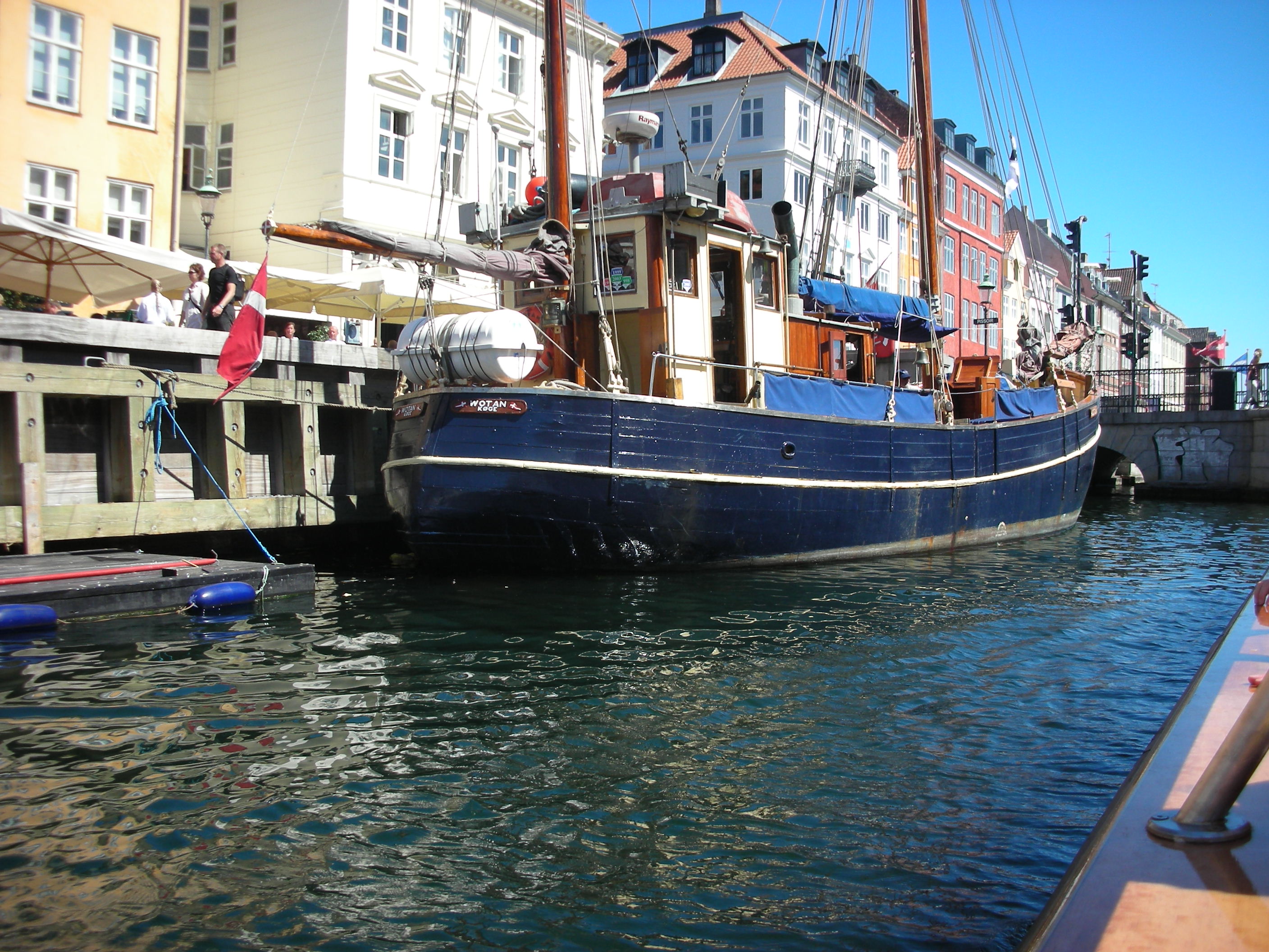 니하번 코펜하겐 그림 같은 항구 - Nyhavn | Secret World Trip Planner