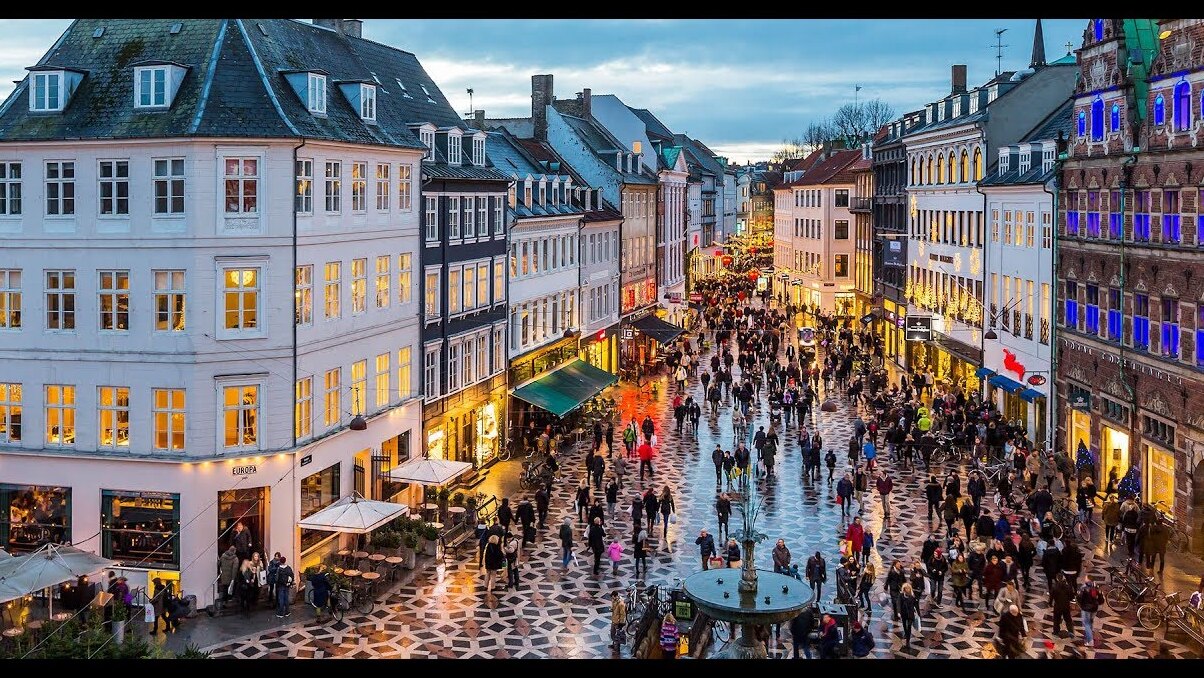 Strøget | główny deptak w mieście - København | Secret World Trip Planner