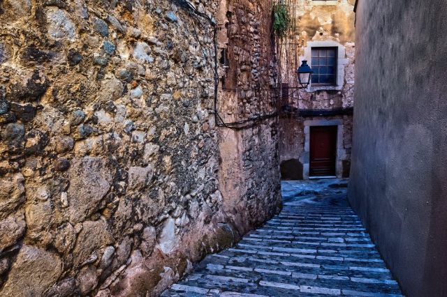 La Judería - Un laberinto medieval de memoria y misterio - Girona | Secret World Trip Planner