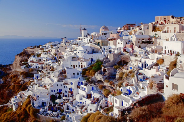 Guida per principianti al noleggio di barche in Grecia - Santorini | Secret World Trip Planner