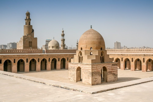 La Mezquita de Ibn Tulun, situada en El Cairo (Egipto), es una de las más antiguas y mejor conservadas del mundo. — Ibn Tulun Mosque
