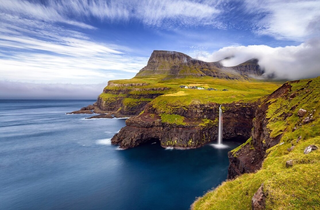 Waterfall Múlafossur and the village of Gásadalur — Gásadalur