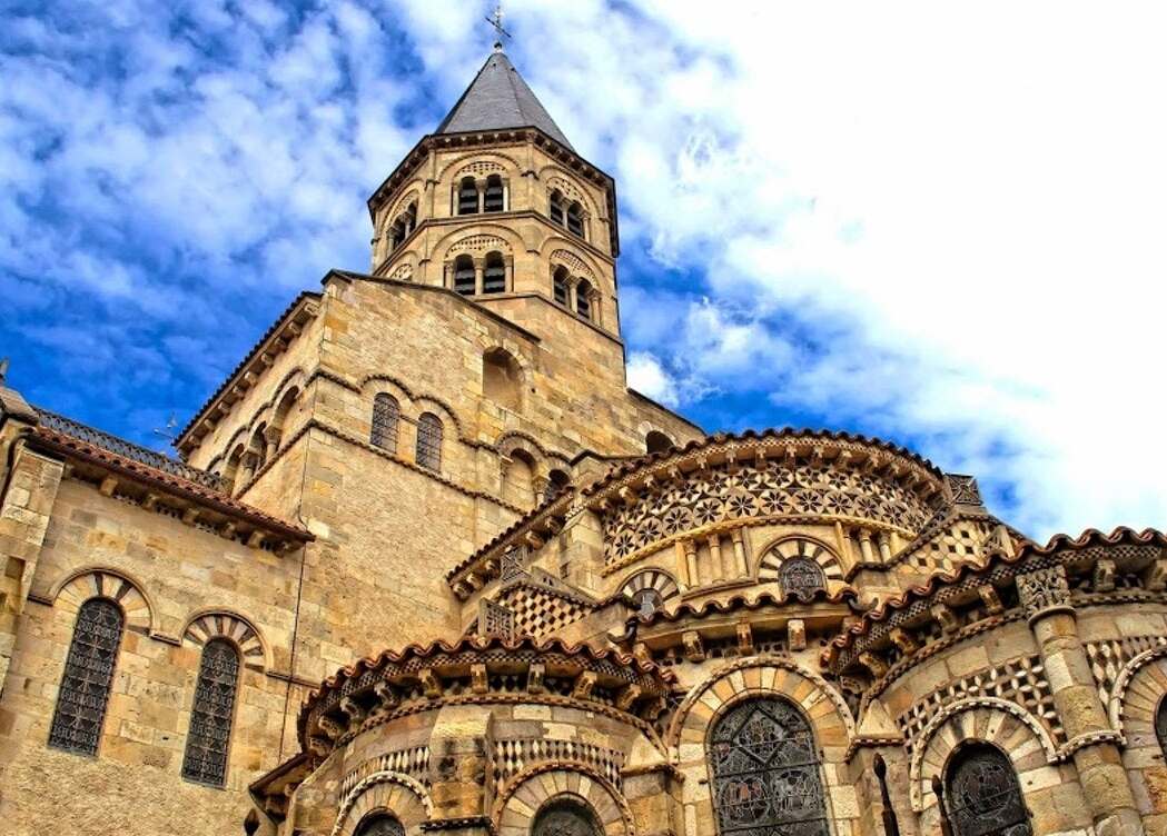 Basílica de Nuestra Señora del Puerto — Clermont-Ferrand