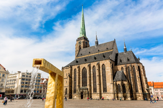 Kathedrale von St. Bartholomäus - nám. Republiky | Secret World Trip Planner