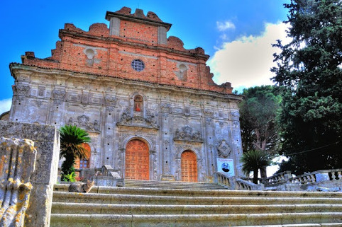 Montalto Uffugo / Katedra Santa Maria della Serra - Montalto Uffugo | Secret World Trip Planner