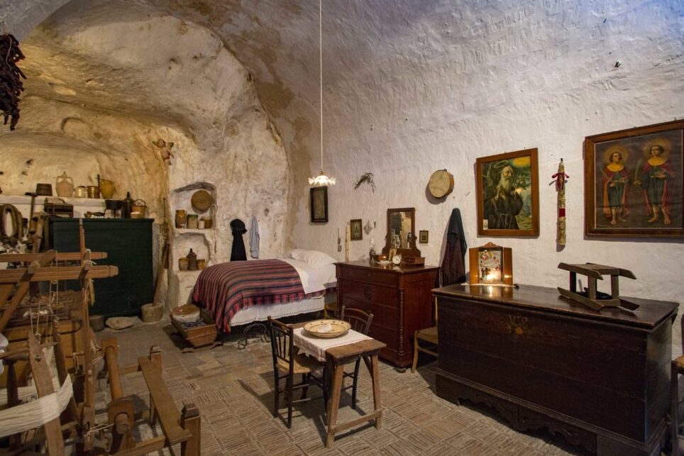 The Cave House of vico Solitario - Matera | Secret World Trip Planner