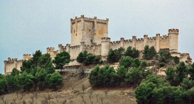 Castello di Penafiel - 47300 | Secret World Trip Planner