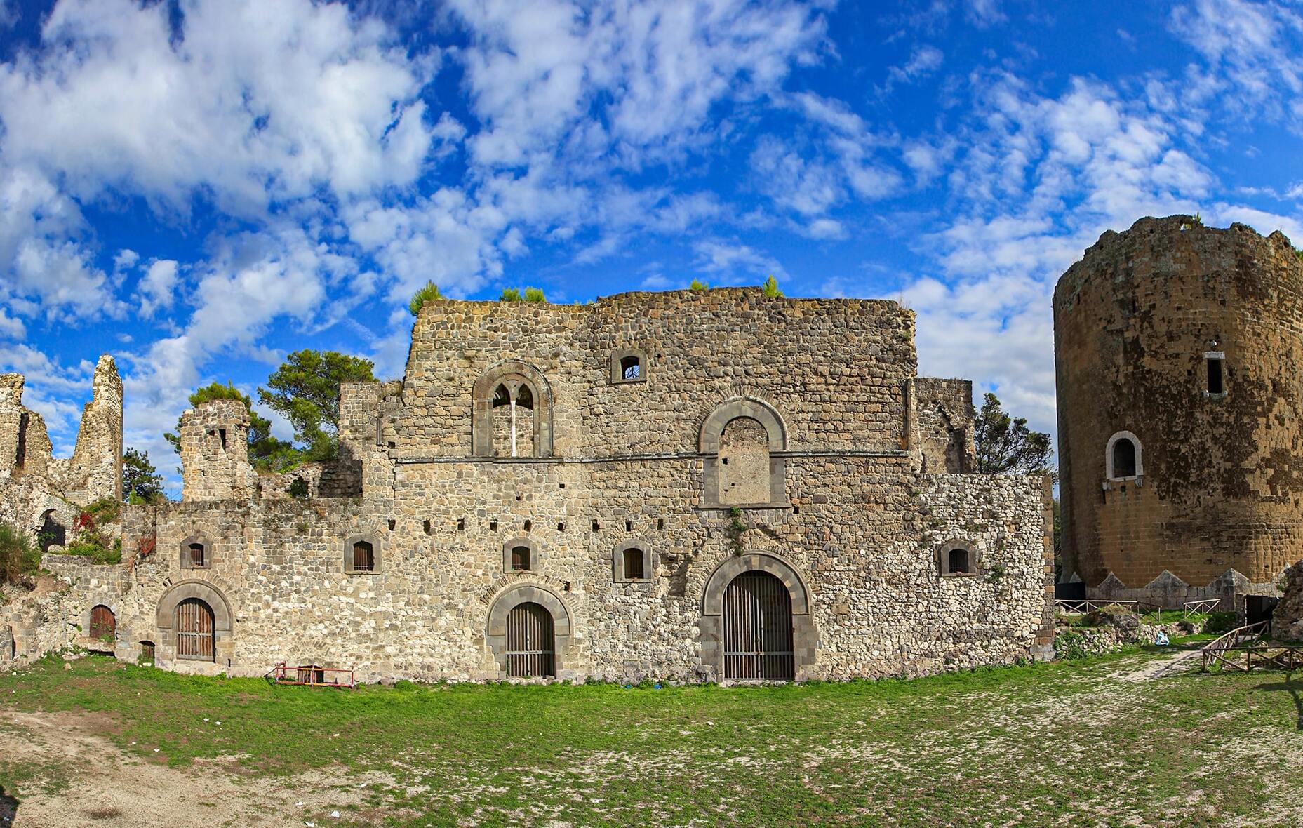 Castelo de Casertavecchia - 22 | Secret World Trip Planner