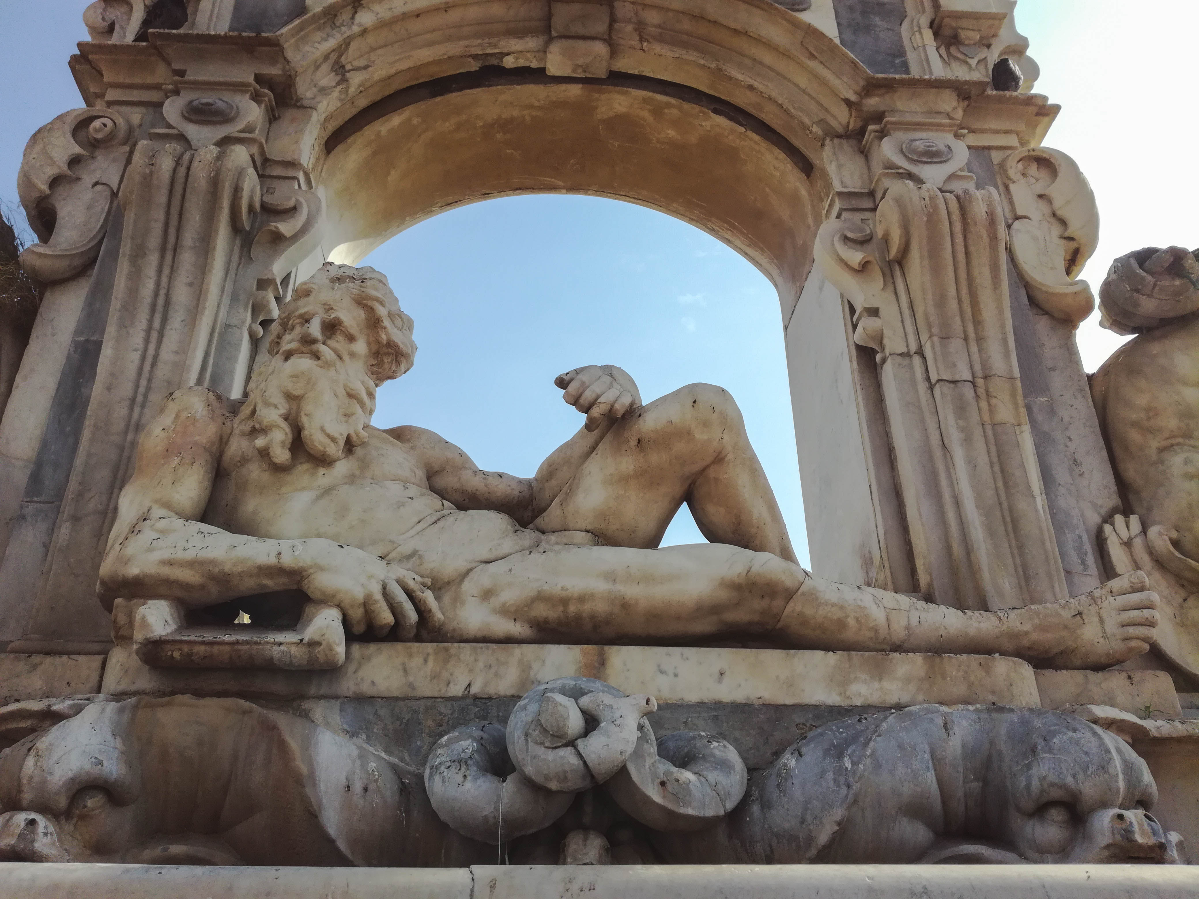 Nápoles | La fuente de Sebeto - Napoli | Secret World Trip Planner