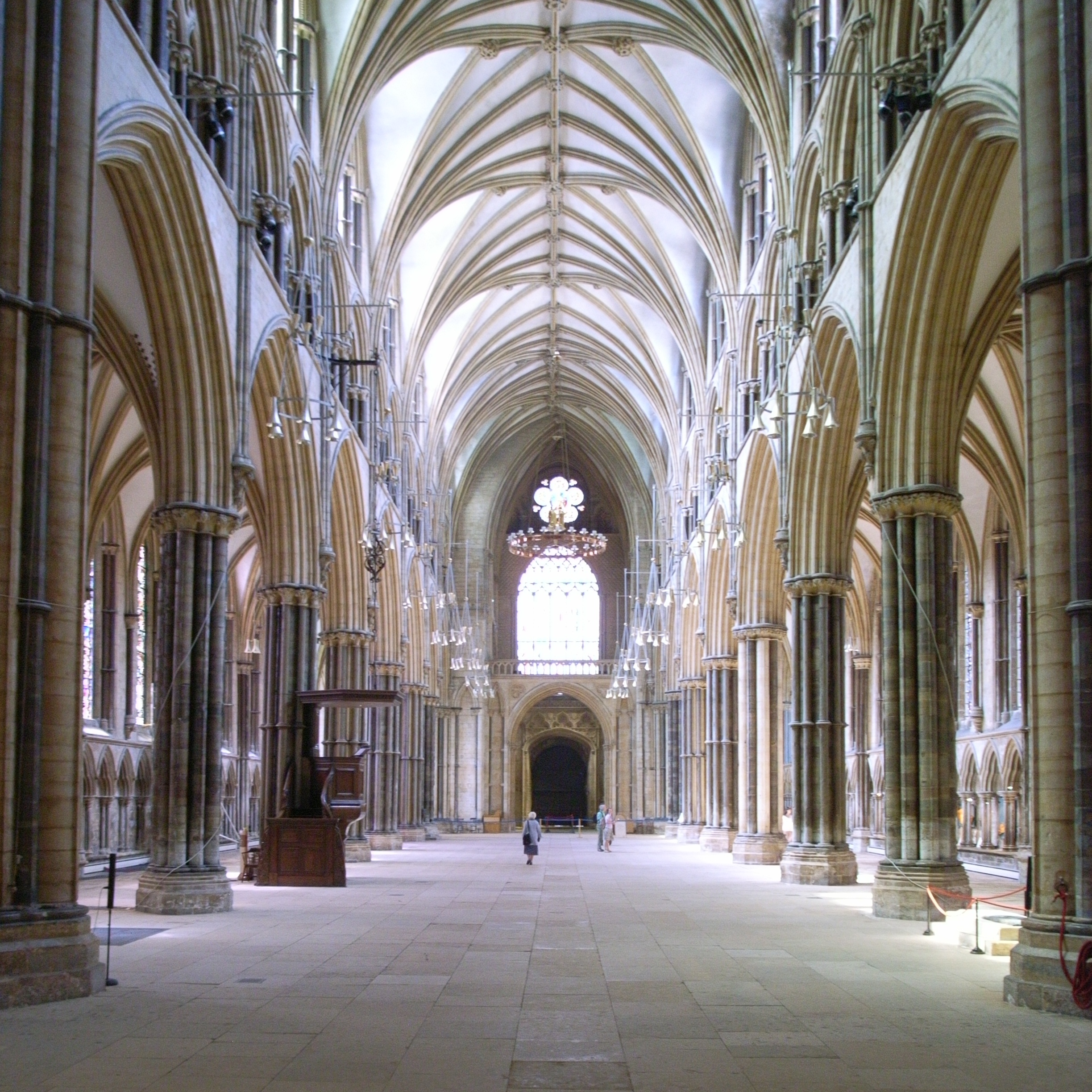 Catedral de Lincoln - Minster Yard | Secret World Trip Planner