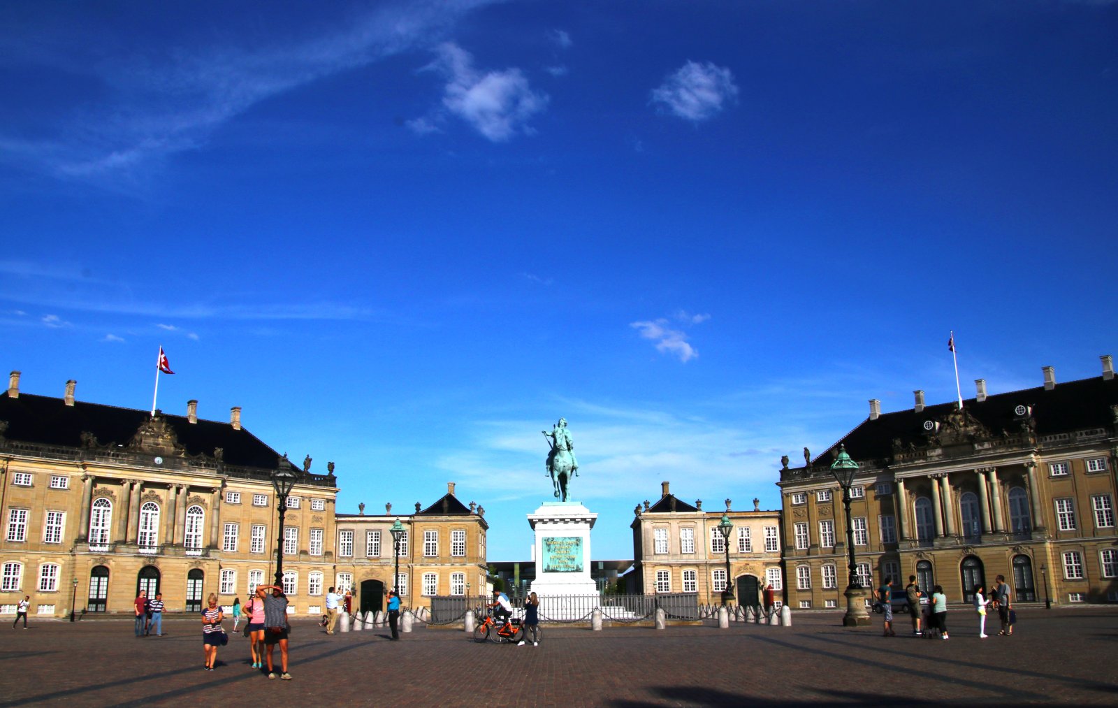 아말리엔보리,덴마크 왕가의 겨울 기숙사 - København | Secret World Trip Planner