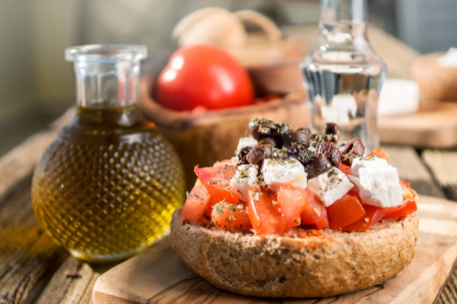 Dakos Salade - Herakleio | Secret World Trip Planner