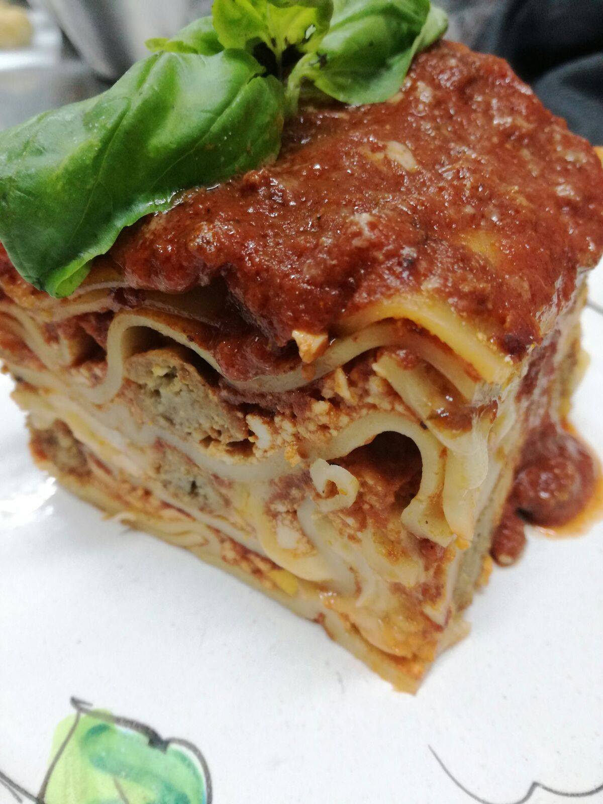 la lasagna napoletana - Napoli | Secret World Trip Planner