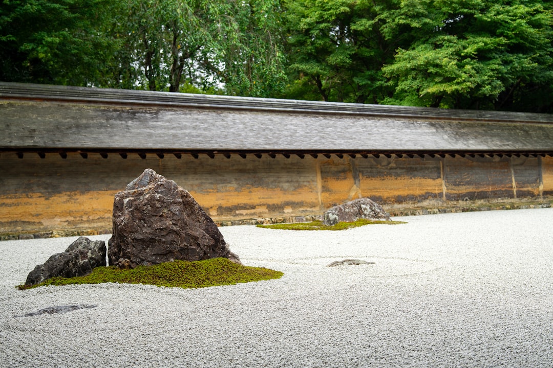 Il Tempio di Ryoanji e il giardino roccioso più famoso del Giappone - Ky?to-shi | Secret World Trip Planner