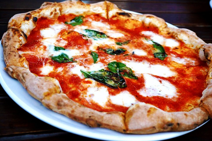Pizza Margherita i jej legenda - Napoli | Secret World Trip Planner