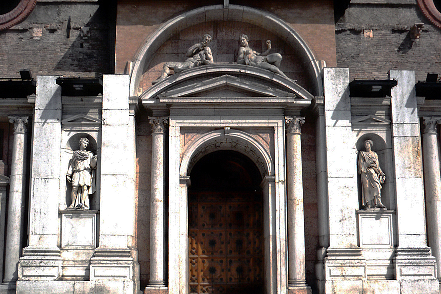 Cattedrale di Reggio Emilia - Reggio Emilia | Secret World Trip Planner