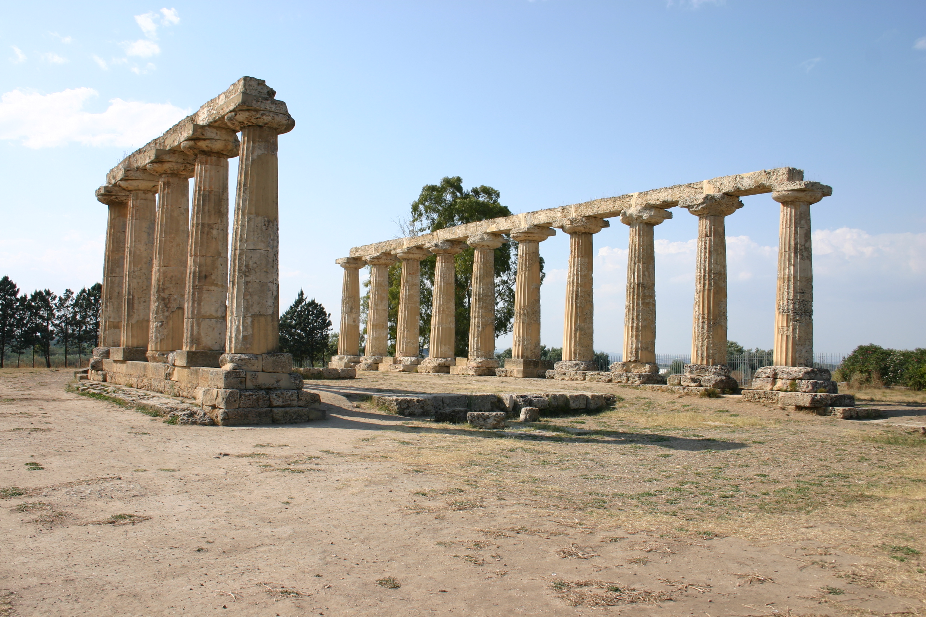 Tables palatines - Metaponto | Secret World Trip Planner