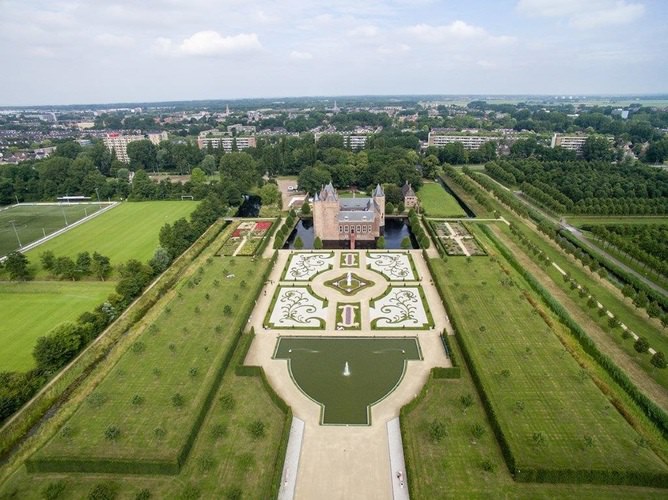 Assumburg Castle - Uitgeest | Secret World Trip Planner