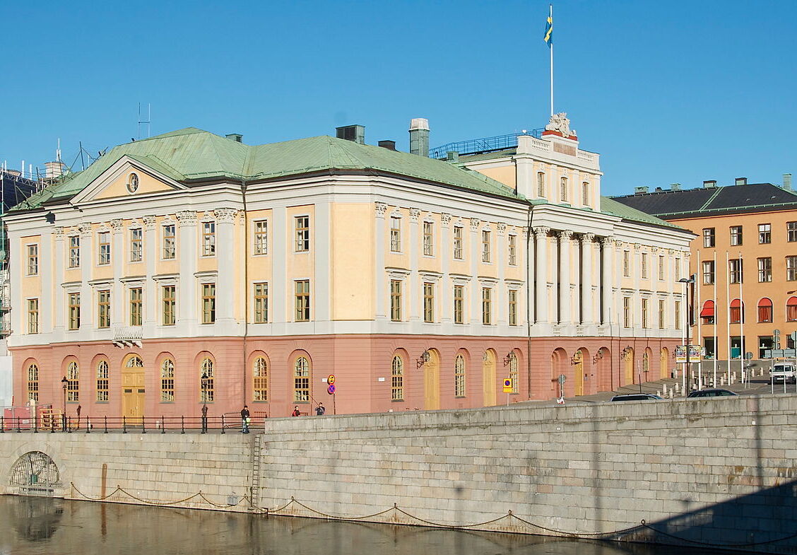 Arvfursten Palace in Stockholm - Gustav Adolfs torg 1 | Secret World Trip Planner