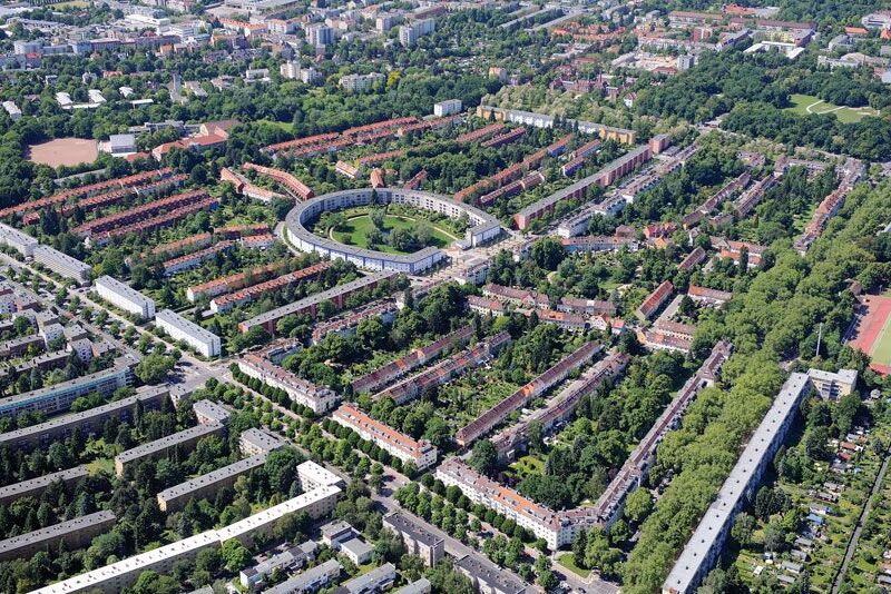 The Hufeisensiedlung is a housing estate in Berlin - Berlino | Secret World Trip Planner