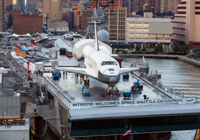 Intrepid Zee-, Lucht- en Ruimtemuseum - New York | Secret World Trip Planner