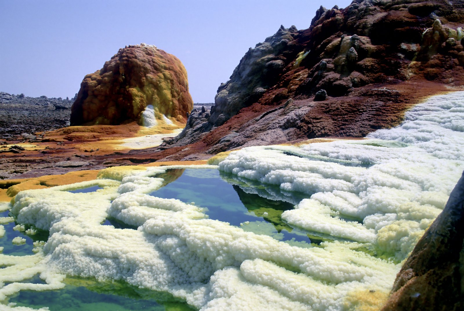 Le Dallol est un volcan en cône de cendres en Éthiopie - Dallol | Secret World Trip Planner