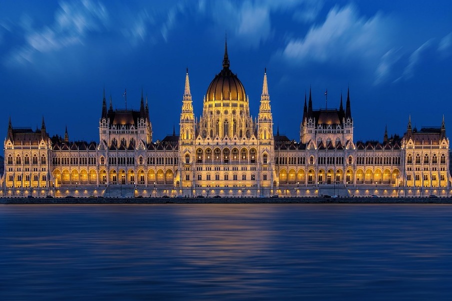 Budapest: Das Parlamentsgebäude von Ungarn — Budapest