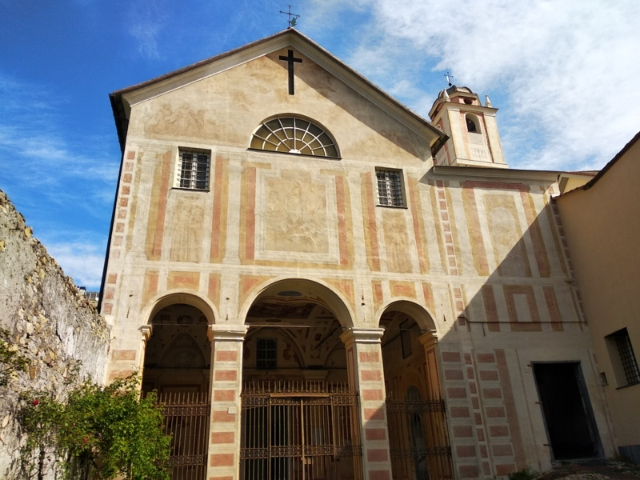 Kerk van Santa Chiara d'Albaro - Bogliasco | Secret World Trip Planner
