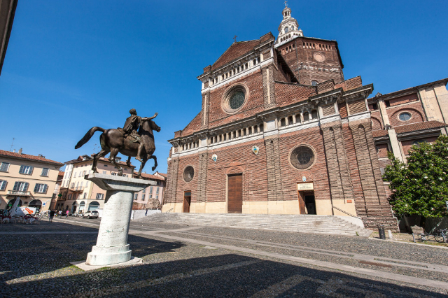 Kathedraal van Pavia - Pavia | Secret World Trip Planner