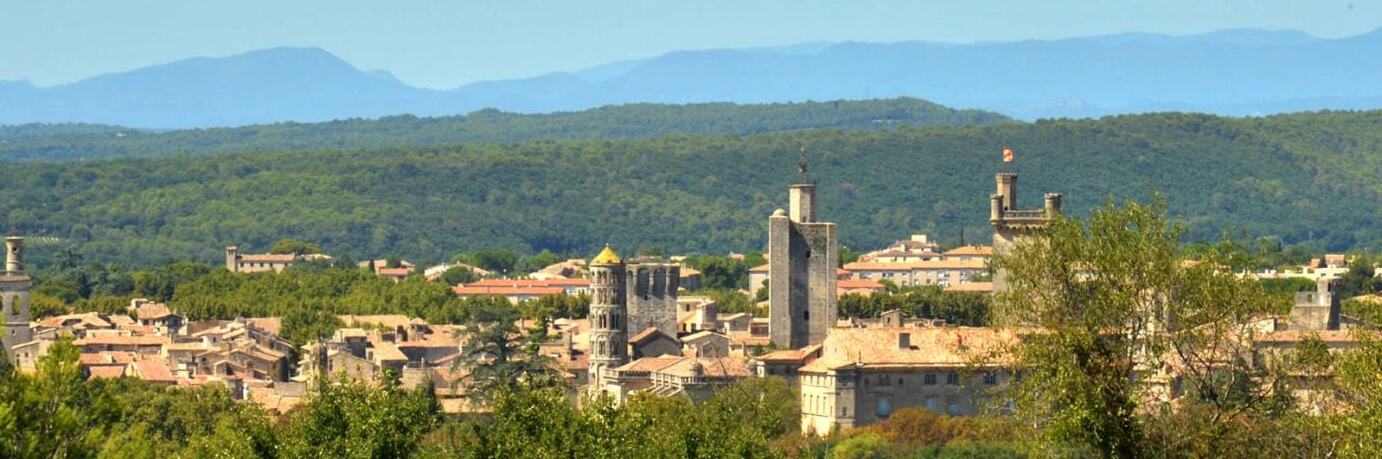 ウズ:プロヴァンスの真の真珠 — Uzès