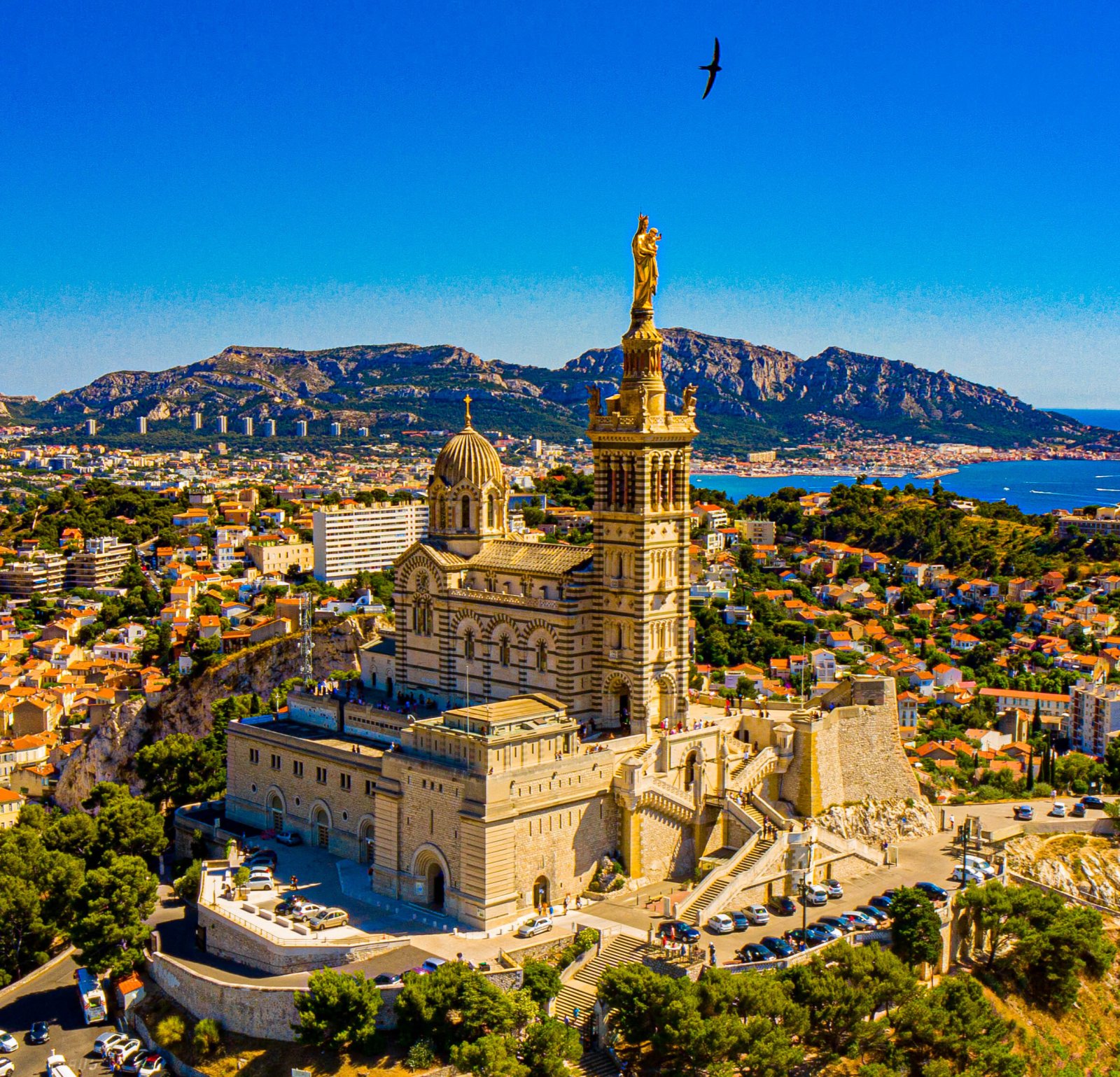 Marsylia i niesamowita Notre-Dame de la Garde - Marseille | Secret World Trip Planner