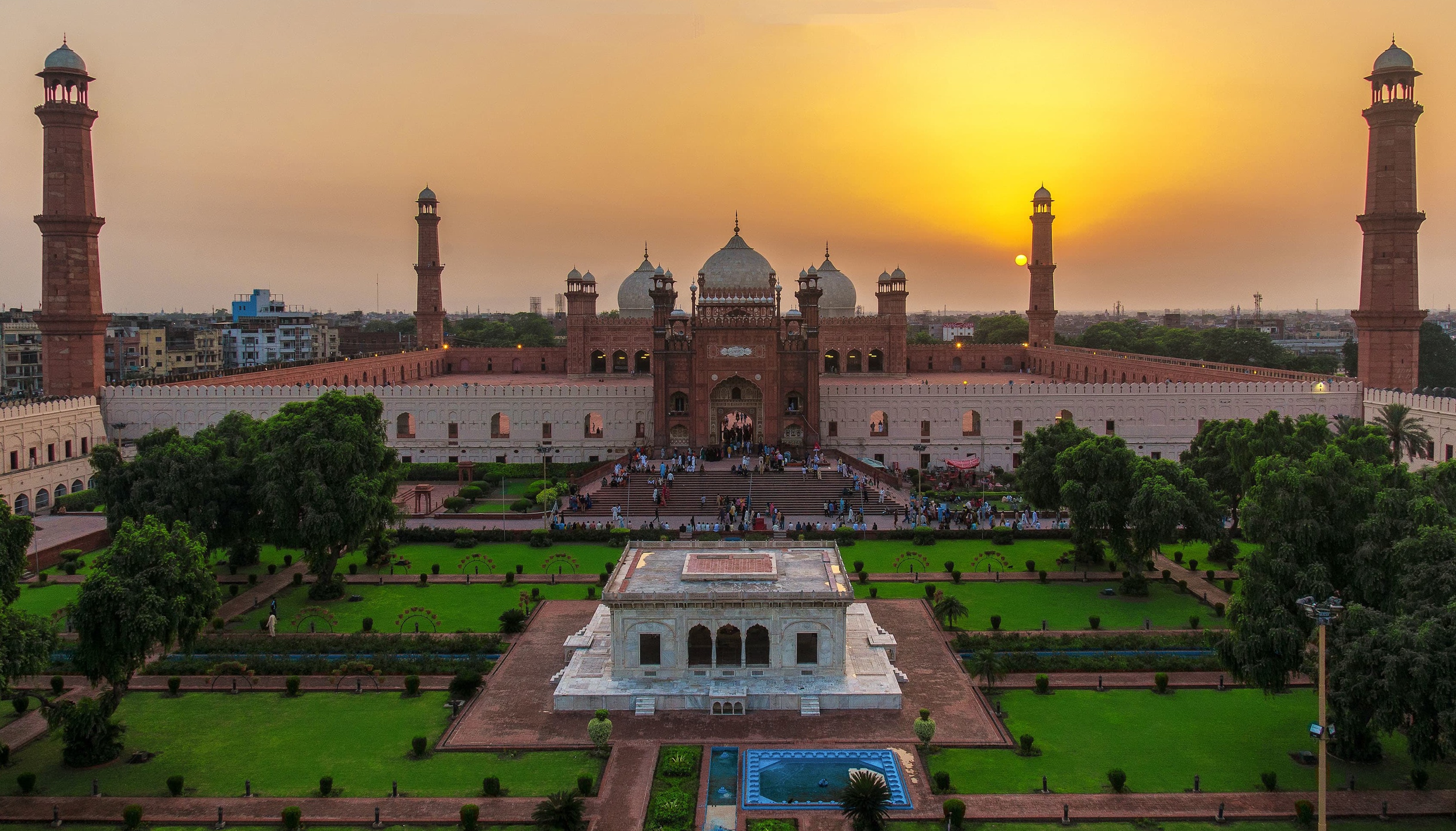 La mosquée de Badshahi — Lahore