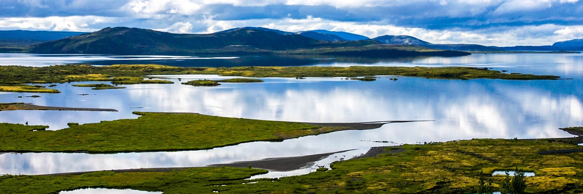 Der See Thingvallavatn, der größte natürliche See Islands — Þingvallavatn