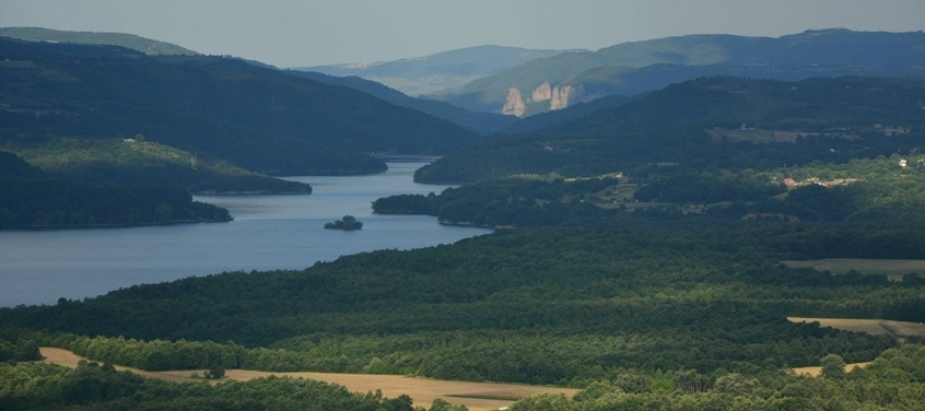 Basilicata: Lago del Pertusillo - Lago del Pertusillo | Secret World Trip Planner