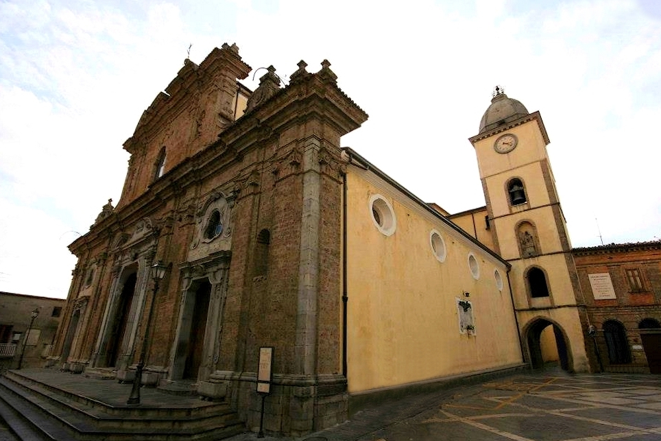Mormanno: Katedra Santa Maria del Colle - Mormanno | Secret World Trip Planner