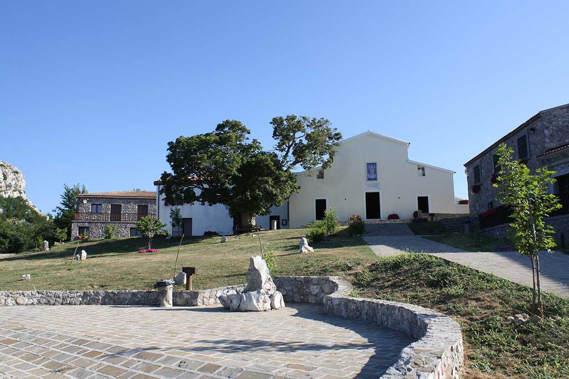 Il Santuario della Madonna del Pollino - San Severino Lucano | Secret World Trip Planner