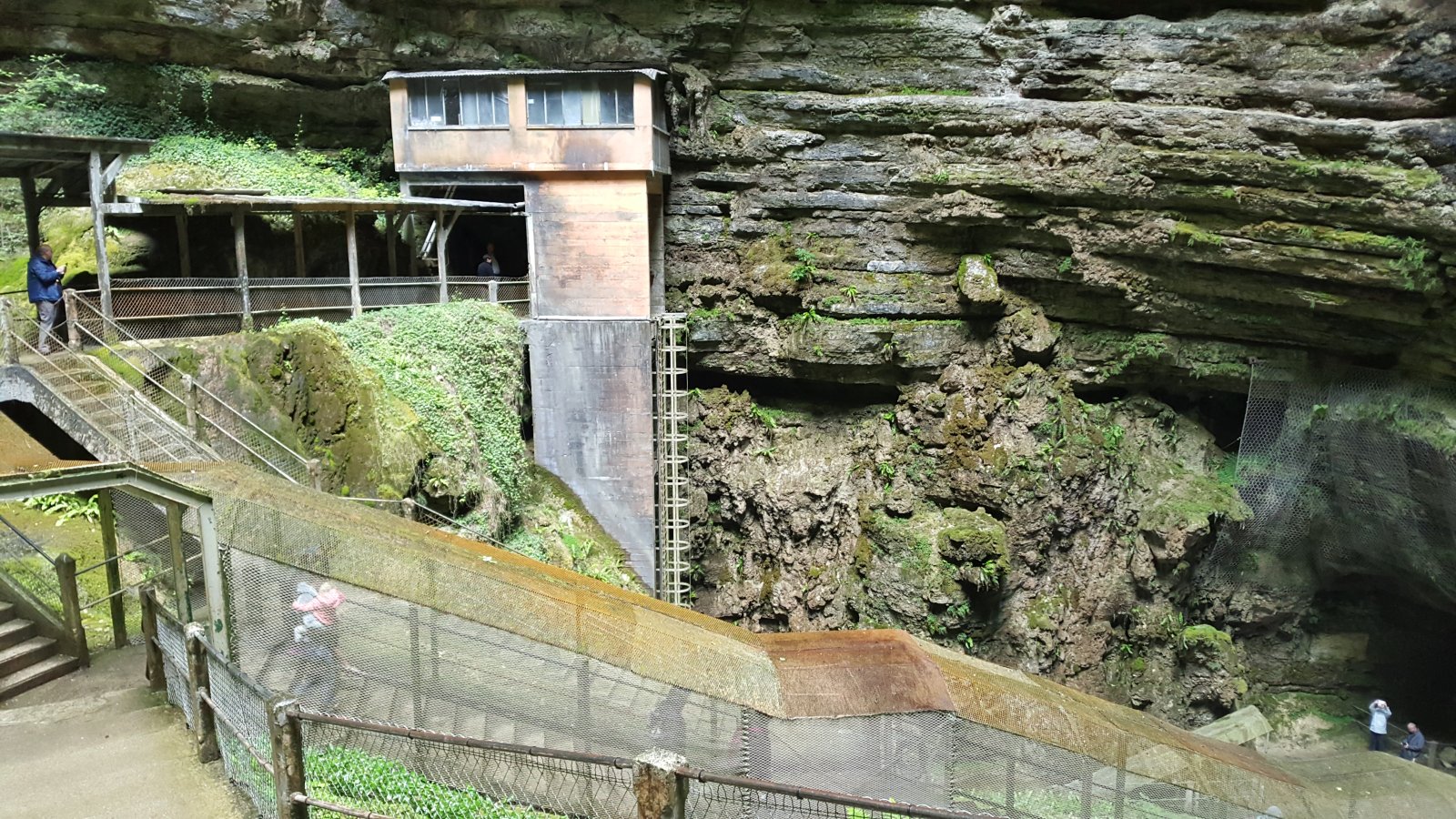 Gouffre de Padirac to niesamowita Jaskinia - Padirac | Secret World Trip Planner
