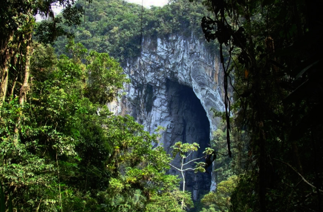 カサ・デ・ペドラ洞窟:ブラジルの記念碑的自然驚異 - Ribeirão Grande - SP | Secret World Trip Planner