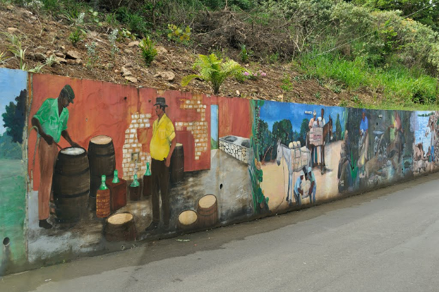 Peintures murales de Fahie Hill - Road Town | Secret World Trip Planner
