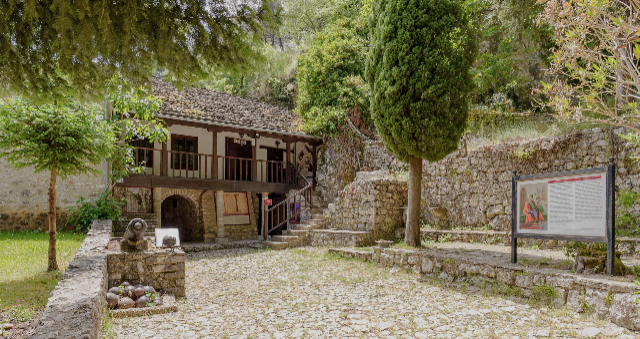 Музей Али-паши и революционного периода - Nisos Ioanninon | Secret World Trip Planner